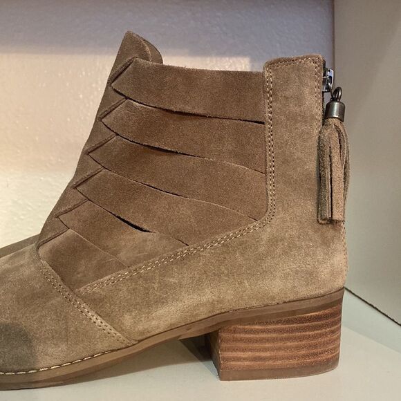 Volatile Womens Leather Suede Distressed Cut Out Zip Woven Tan Ankle Booties - Picture 7 of 13